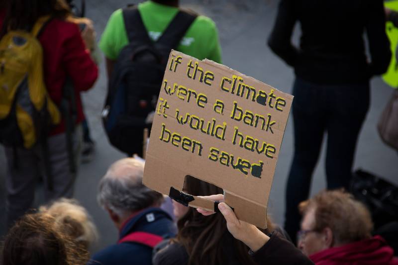 Un cartel durante una manifestación contra la crisis climática