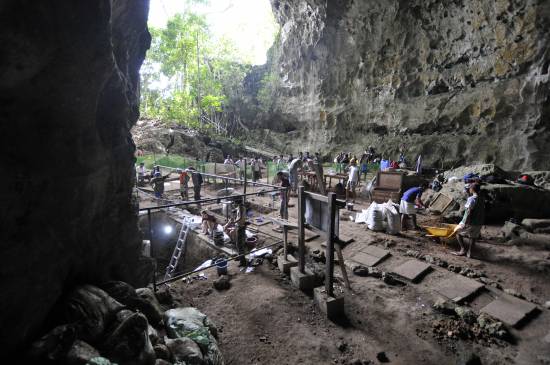 Entrada de la cueva del Callao durante una campaña / © Callao Cave Archaelogy Projec