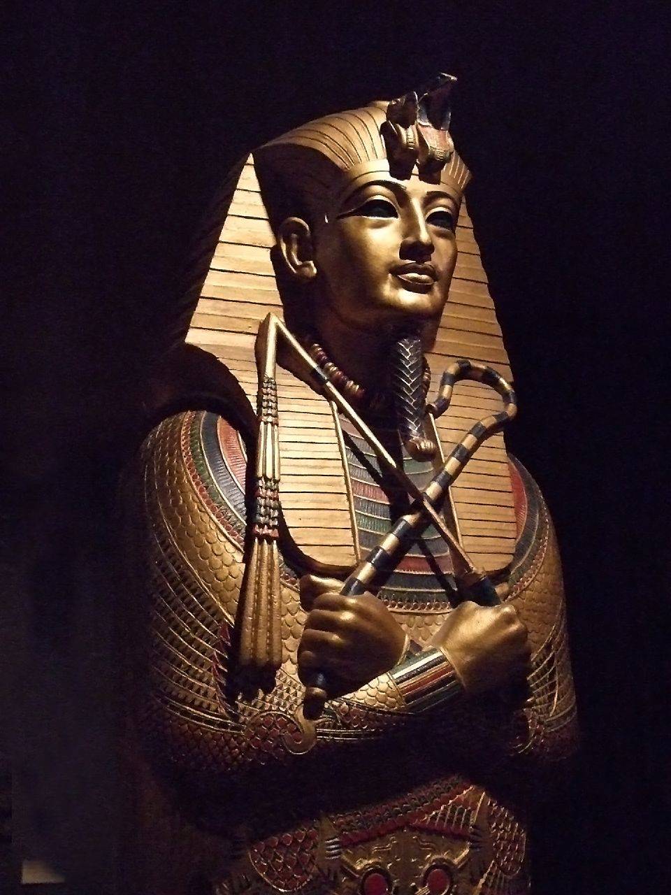 Replica del ataud de Tutankamon en el Museo Egipcio Rosicrucian. 