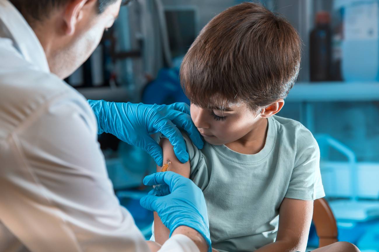 Cuándo habrá una vacuna contra la covid-19 para la infancia?
