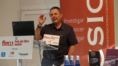 Xavier Querol, en la presentación del informe sobre la calidad del aire en la Feria del Libro 2013.  CSIC