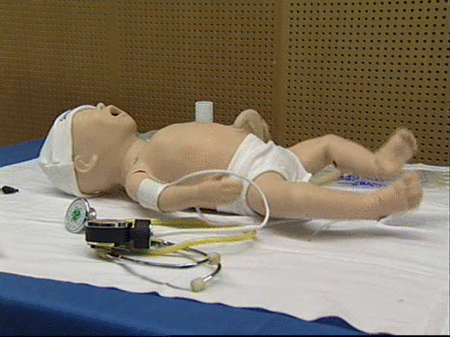 España experimenta con el primer simulador neonatal