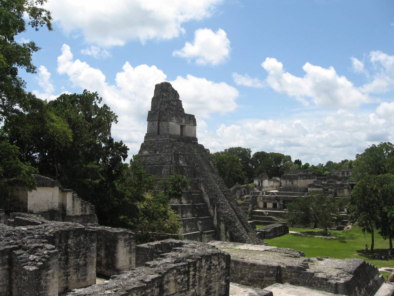 Templo del reino de Tikal, uno de los más relevantes del periodo clásico maya.