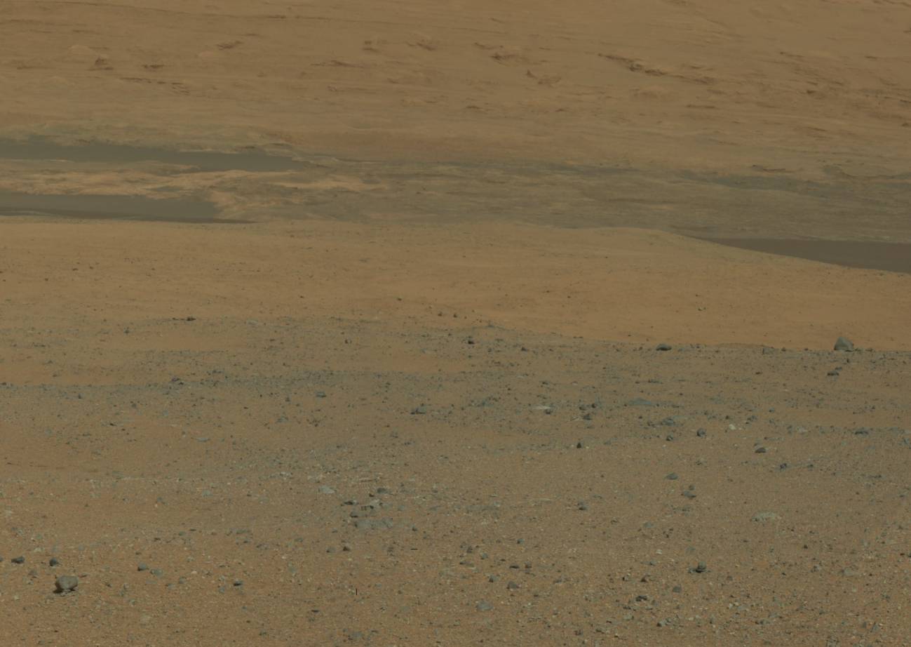 Fotografía tomada por el 'Curiosity' de los alrededores de su posición en al planeta rojo. Imagen: NASA