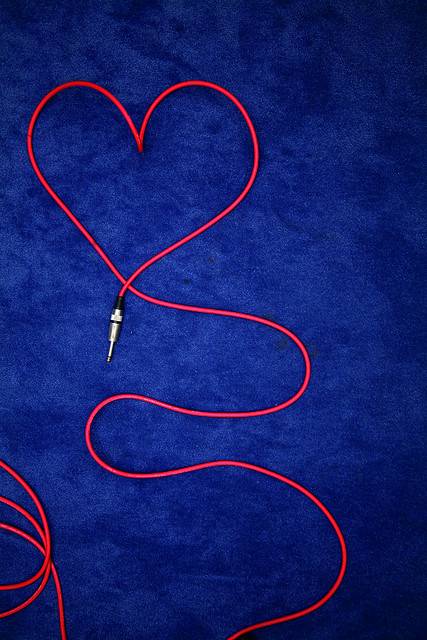 Cable simula un corazón