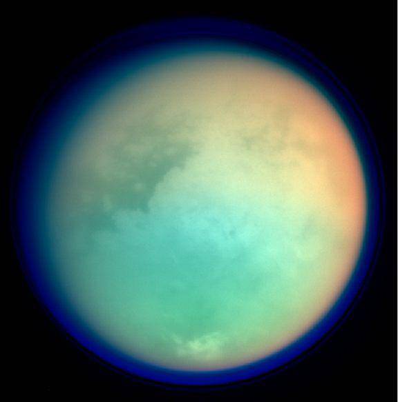 Científicos españoles confirman la existencia de actividad eléctrica en Titán