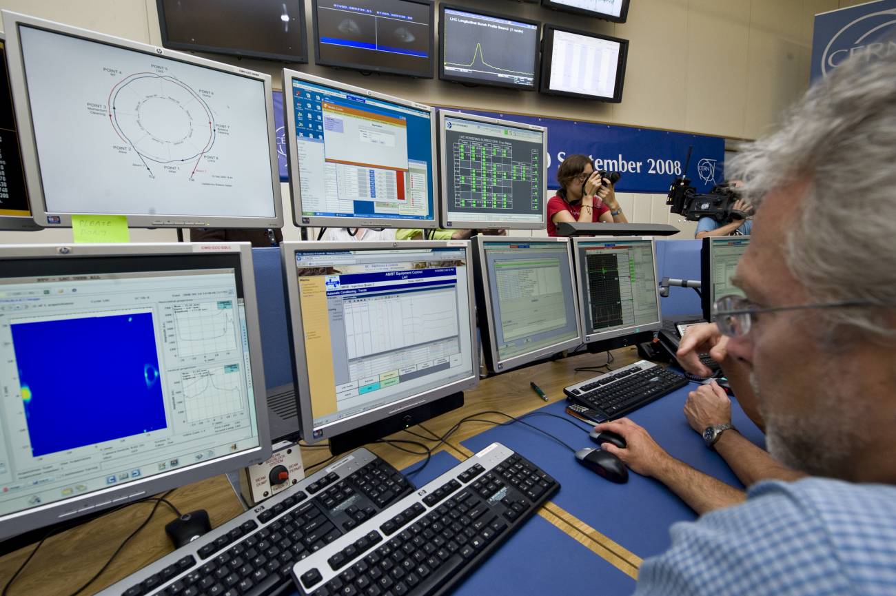 La puesta en marcha del LHC resulta un éxito (y III)