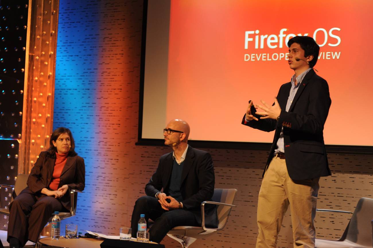 Stormy Peters (Mozilla), Carlos Domingo (Telefónica) y Javier Agüera (Geeksphone). Imagen: Geeksphone.