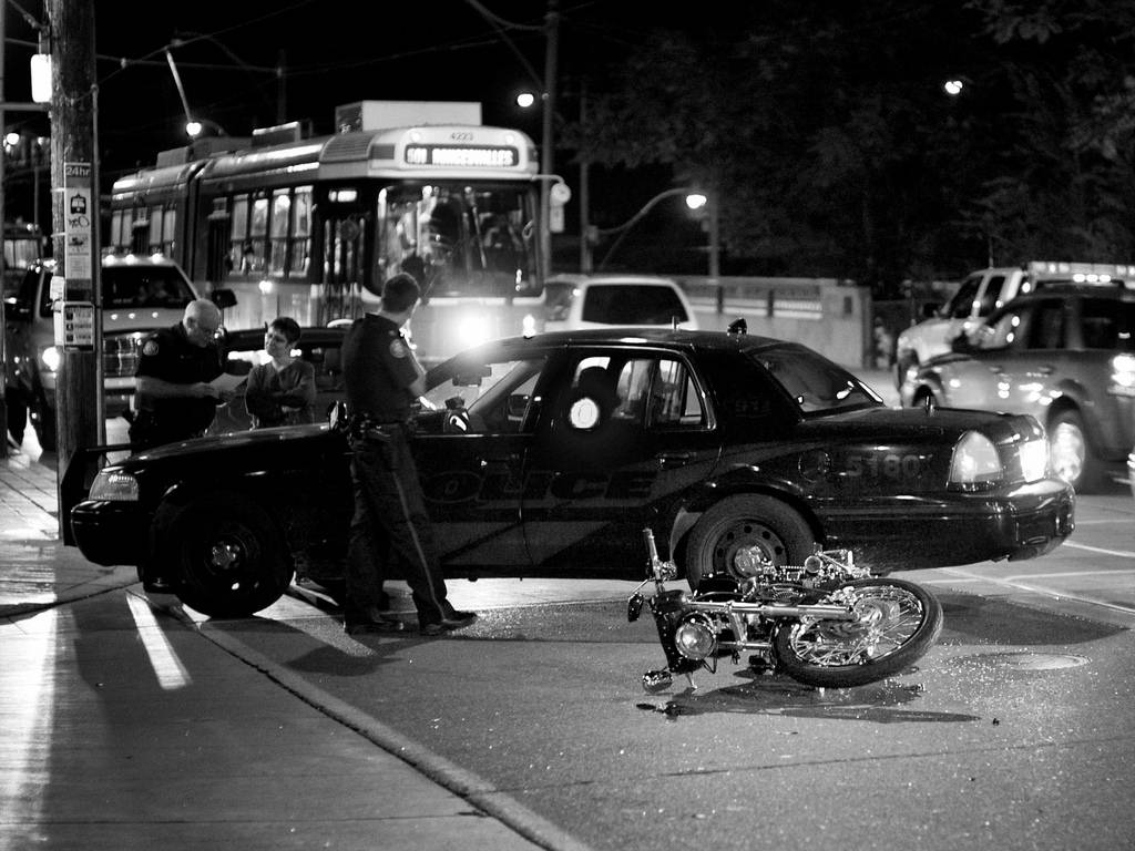 Motorista accidentado. Foto: Mattjiggins