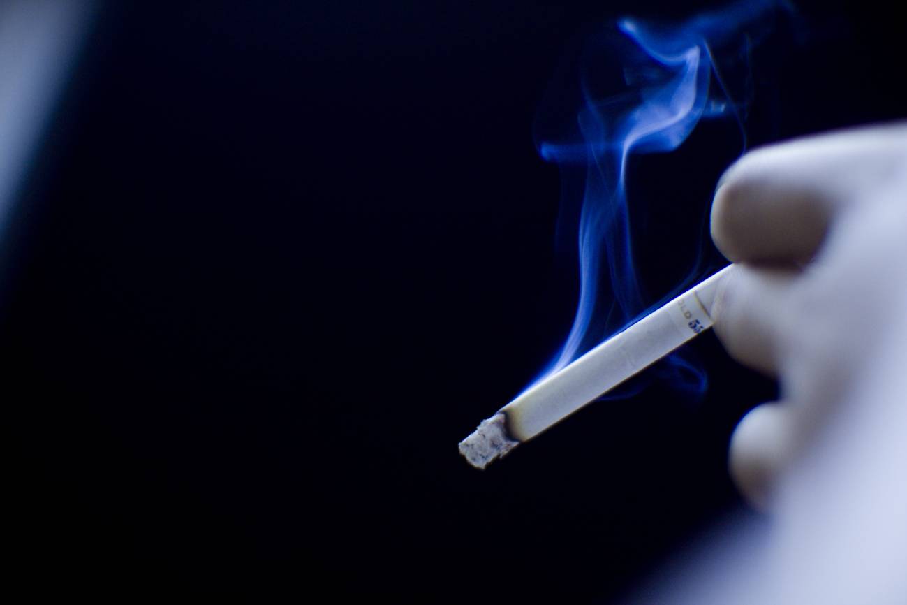 El tabaco es uno de los principales factores de riesgo para desarrollar EPOC. Imagen: DucDigital