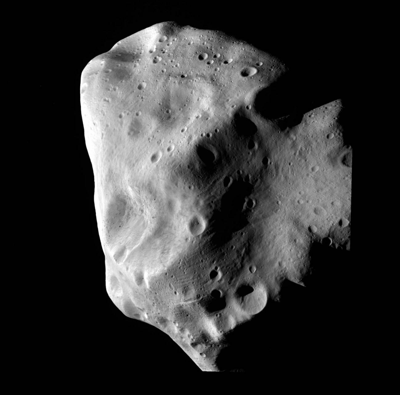 Rosetta desvela el misterioso rostro del asteroide Lutetia