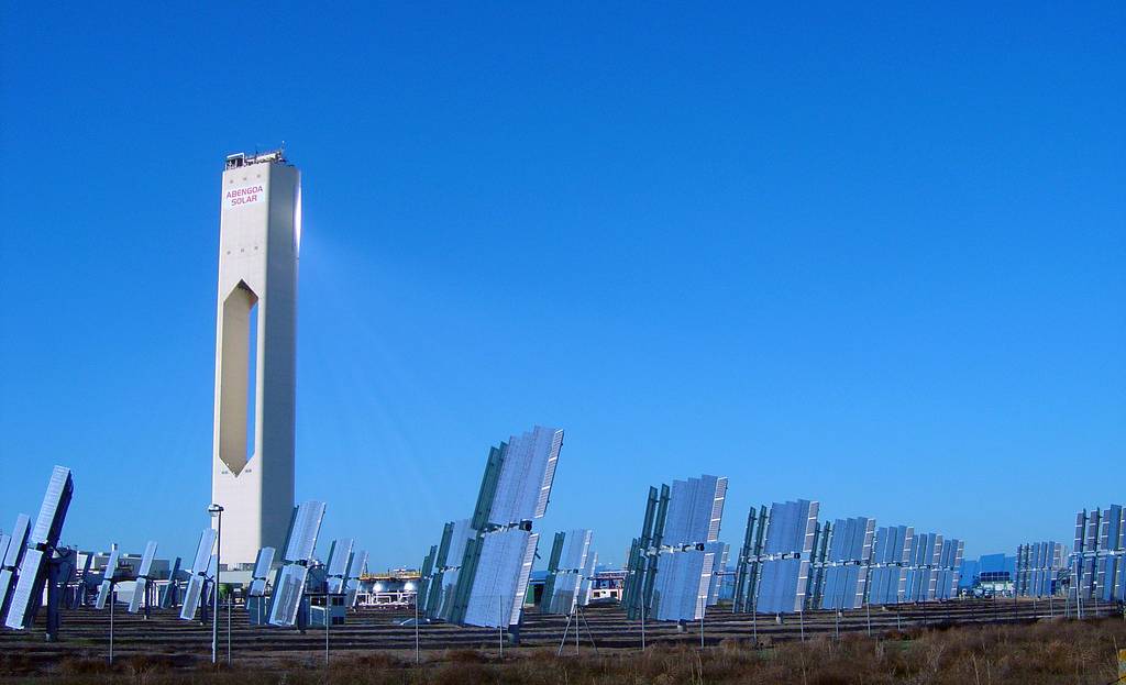 Planta de energía solar fotovoltaica. Imagen: Big Max Power