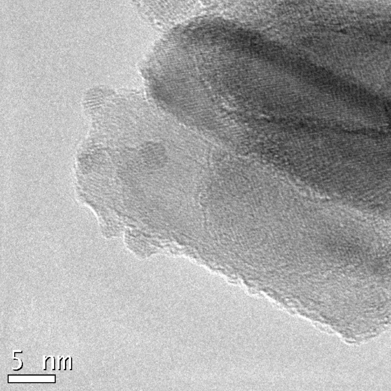 Imagen a escala de nanometros de puntos cuánticos depositados sobre titanio para realizar células solares.