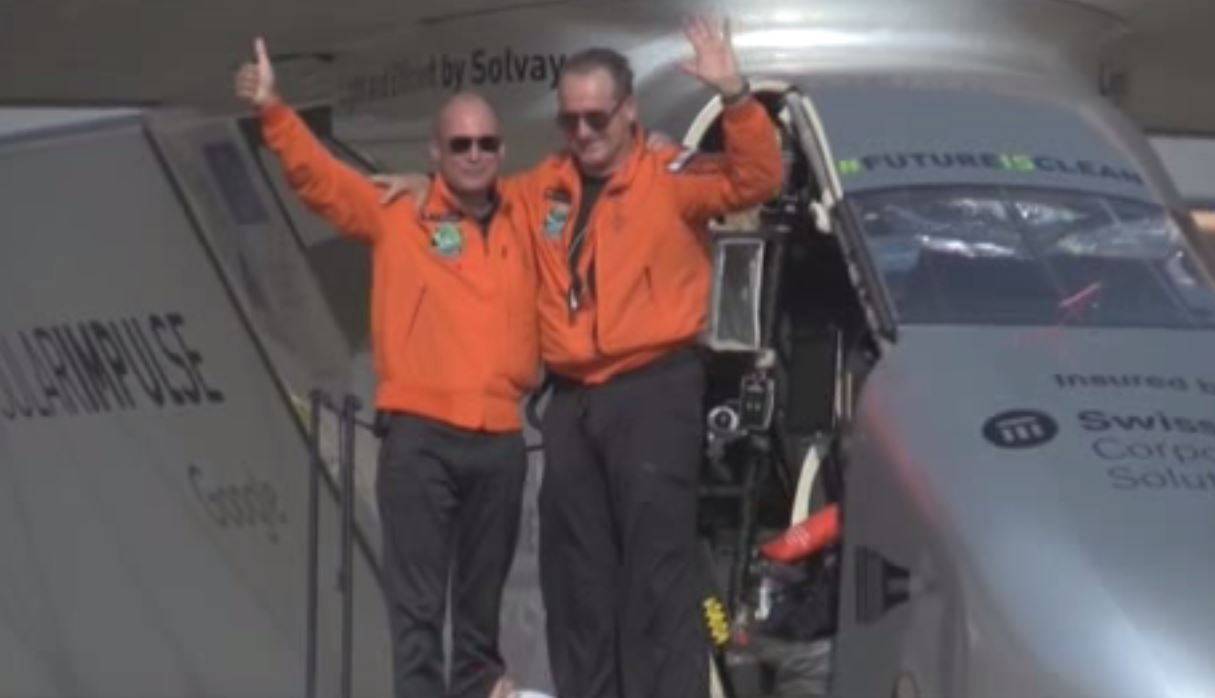 Solar Impulse II completa la vuelta al mundo