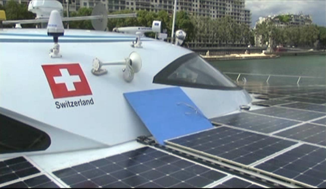 El barco solar más grande del mundo acaba en París su segunda misión