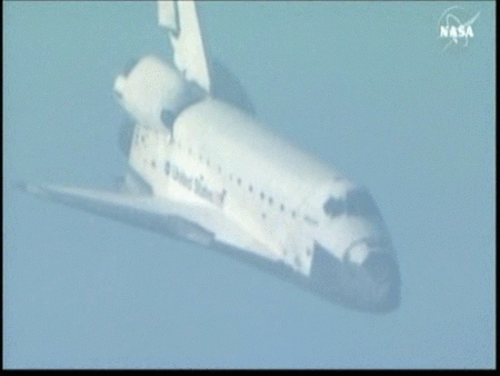 El transbordador espacial Atlantis aterriza en Cabo Cañaveral