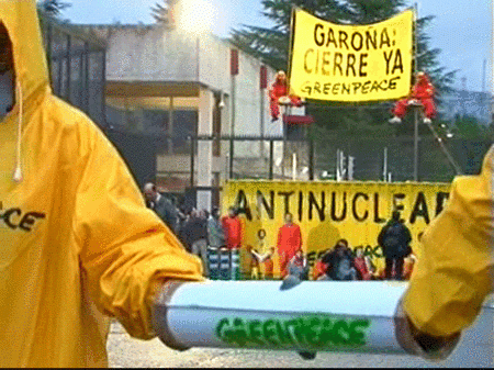 Greenpeace bloquea la central de Garoña 