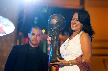 Albina Ruiz recibe el Premio del actor Aamir Khan
