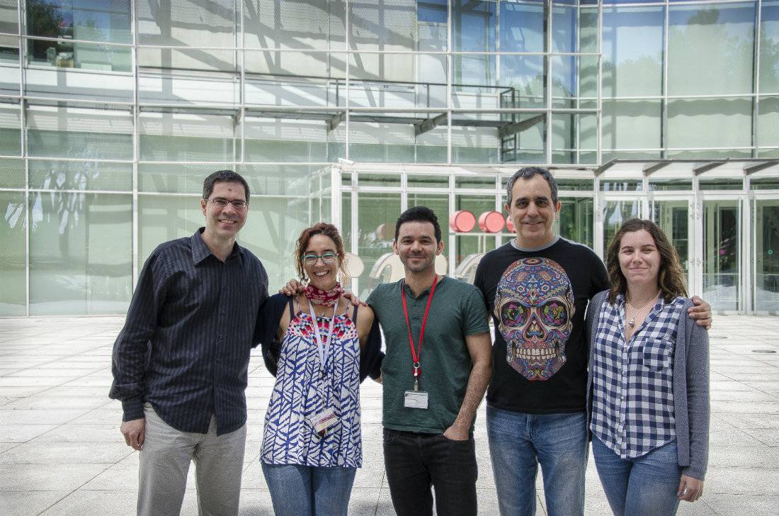 Los investigadores del CNIC David Sancho, Rebeca Acín-Pérez, Michel Enamorado Escalona, José A. Enríquez y Sarai Martínez-Cano