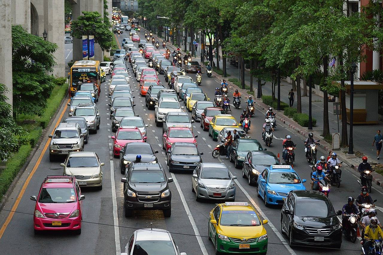 Los objetivos de los PMUS son reducir la congestión urbana y la contaminación, pero también alentar a los ciudadanos a cambiar sus hábitos para que sean menos dependientes de sus automóviles y más activos en sus viajes diarios. 