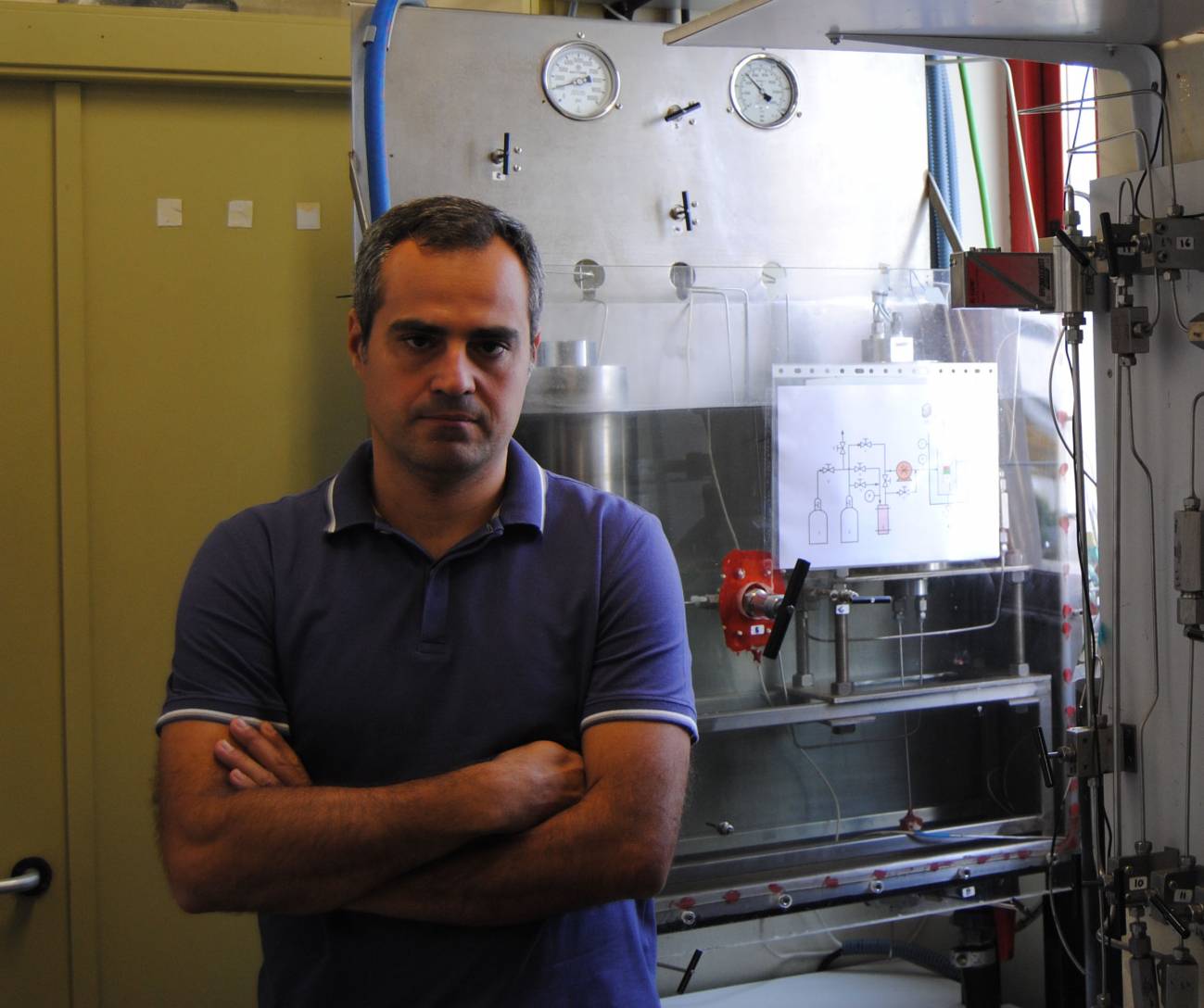 El investigador José Benedito, en los laboratorios del Grupo ASPA de la UPV