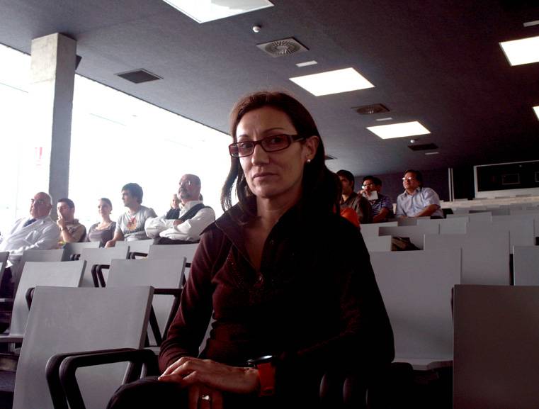 La investigadora de la Universidad de Lérida Carmen Espinet presenta su trabajo en Salamanca.