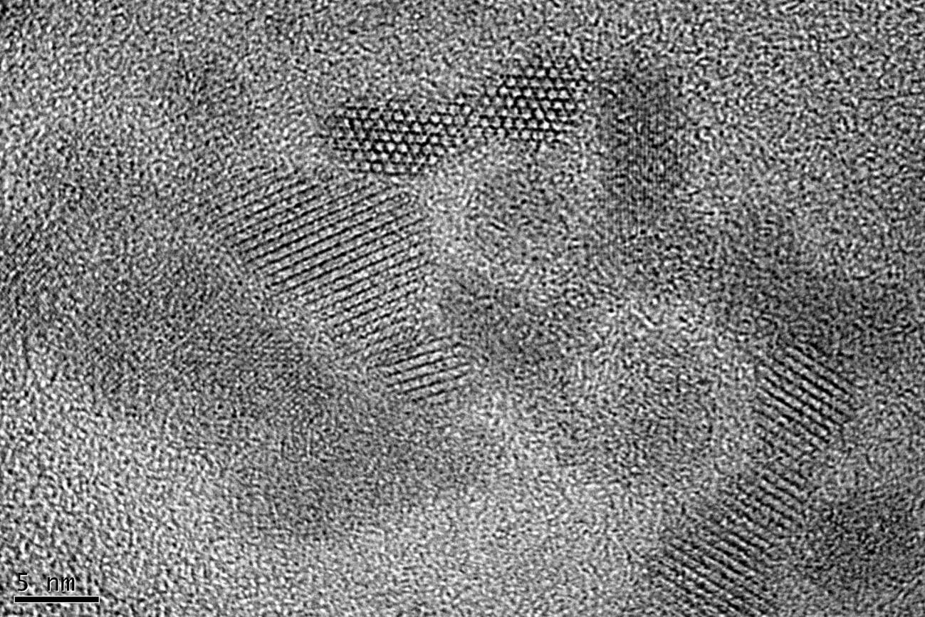 Imagen de las partículas metálicas tomada con el TEM.