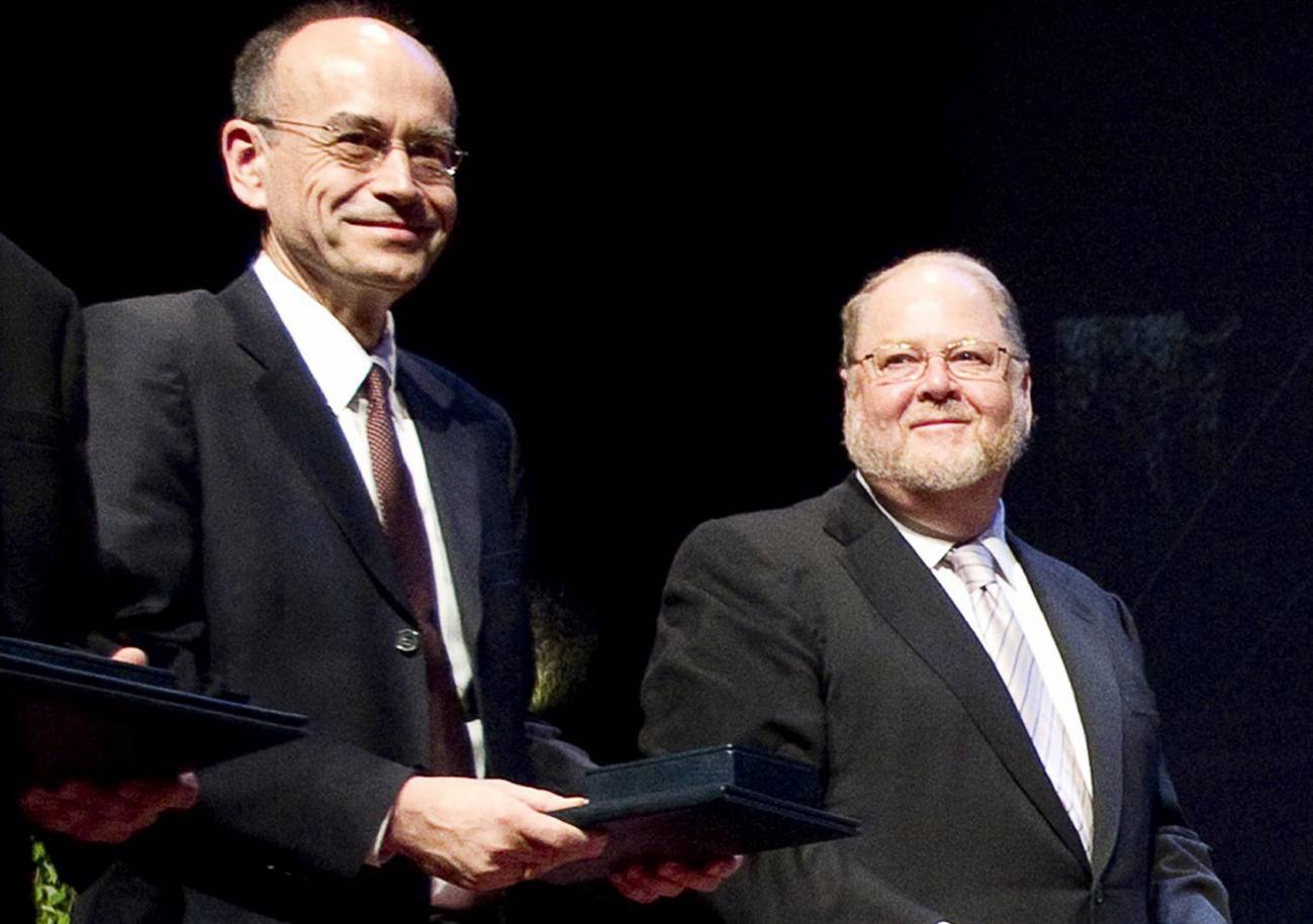 James E. Rothman y Randy W. Schekman, dos de los tres expertos en fisiología celular galardonados con el Premio Nobel de Medicina 2013. / EFE.