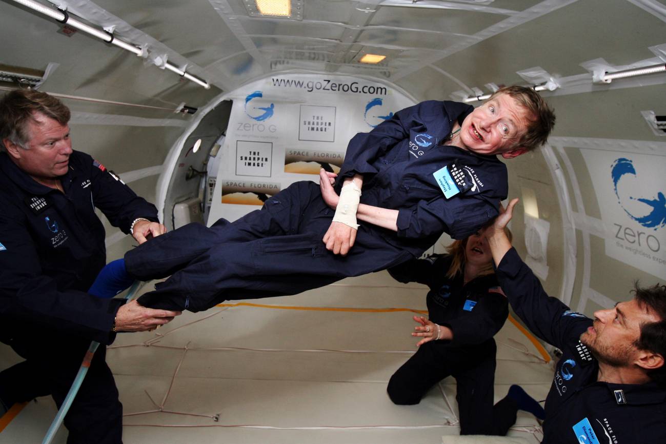 El físico Stephen Hawking es el paciente más famoso de esclerosis lateral amiotrófica (ELA). Foto: Wikipedia.