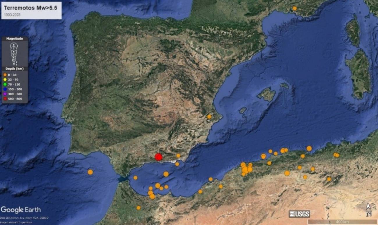 Imagen desde Google Earth de la costa española con los puntos susceptibles de sufrir tsunamis.