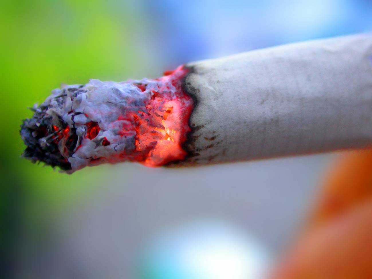 La exposición pasiva al humo del tabaco se asocia con el Síndrome de fragilidad