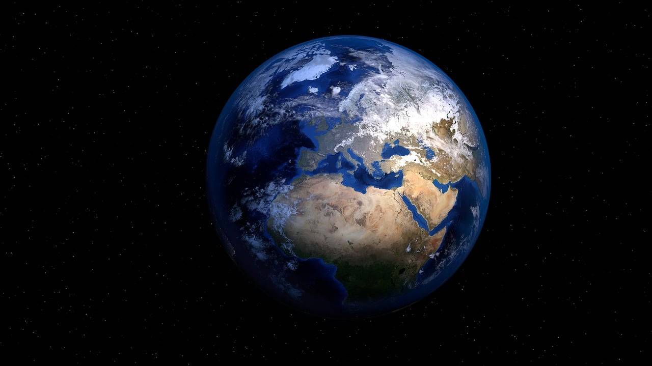 El polo de rotación es el punto en torno al cual gira la Tierra. / Pixabay