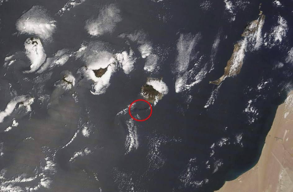 Imagen captada por el satélite Terra de la NASA donde se aprecia el vertido / NASA (Copyright).