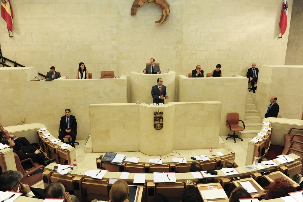 Sesión plenaria en el Parlamento de Cantabria, en 2011. / Parlamento de Cantabria.