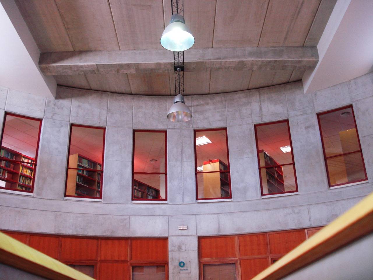 Hall de Informática de la UGR. Imagen: DraXus