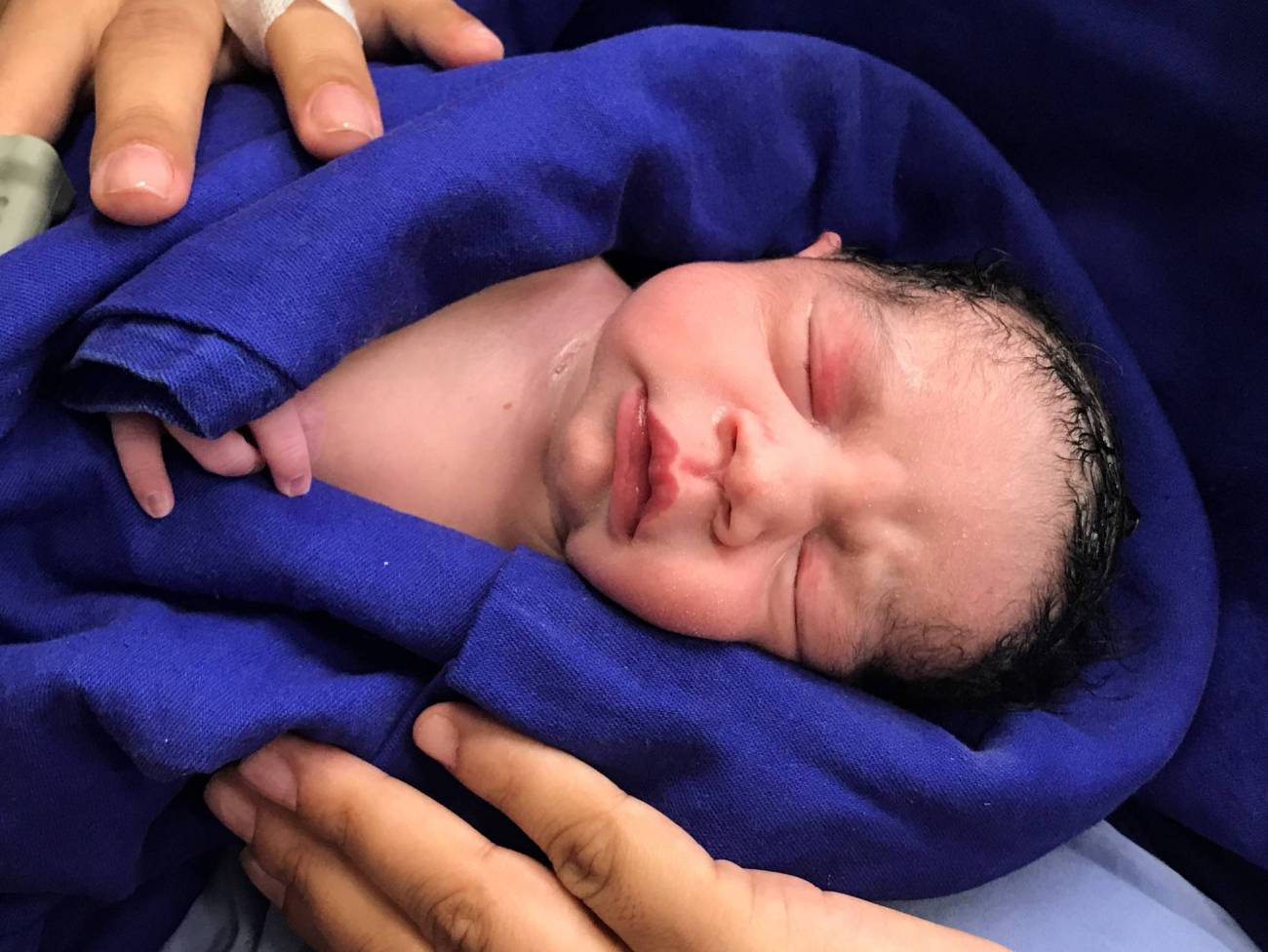 primer bebé nacido de una donante de útero fallecida