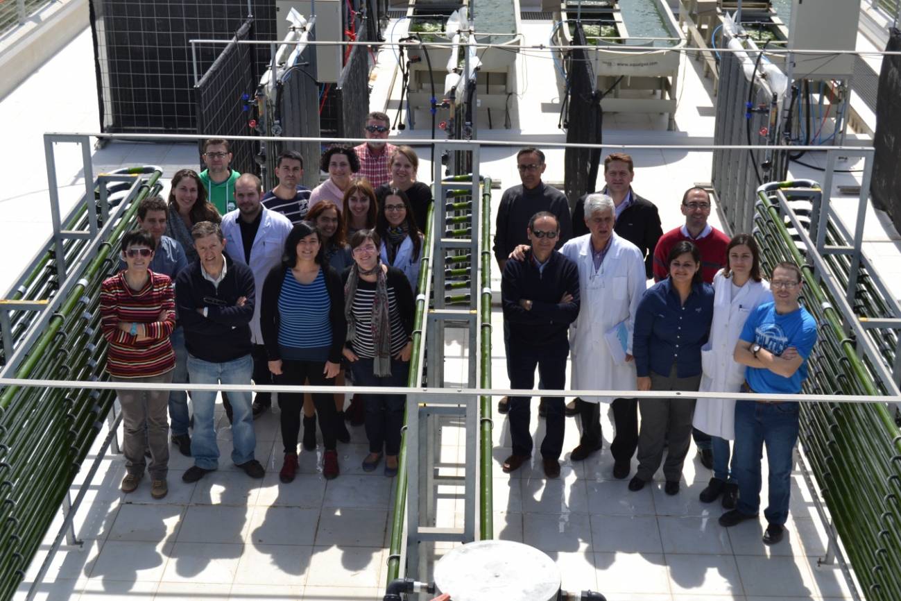 Grupo de Biotecnología de Microalgas Marinas en la planta piloto de producción de microalgas de la Universidad de Almería / Fundación Descubre