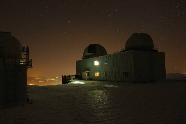 Imagen de contaminación lumínica en la ciudad de Granada, tomada desde el Observatorio de Sierra Nevada. (PRENSA UGR)