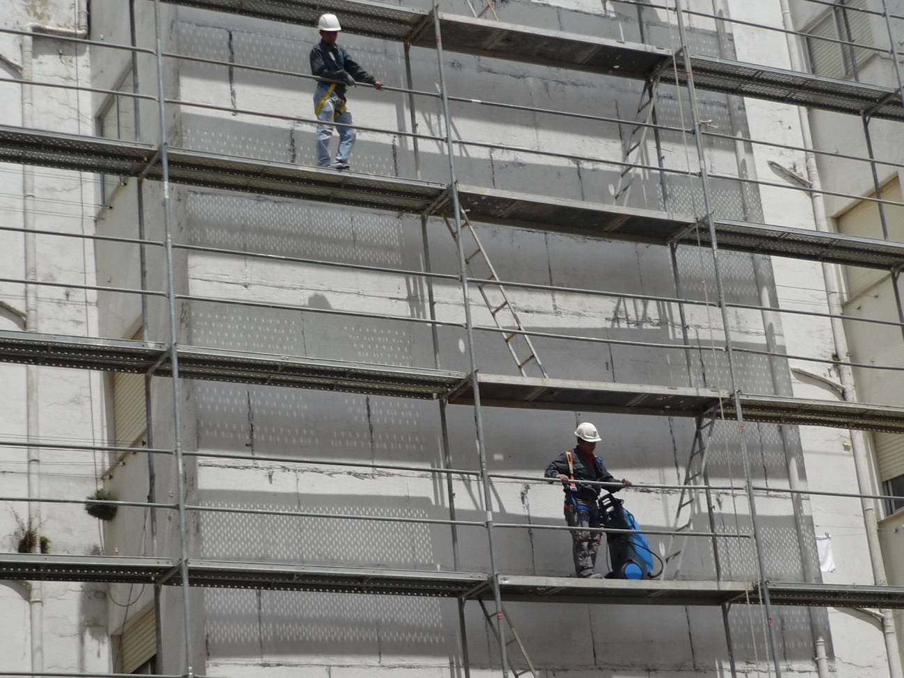 Casi la mitad de los varones inmigrantes se dedicaba a la construcción antes de la crisis. Imagen: Xornalcerto.