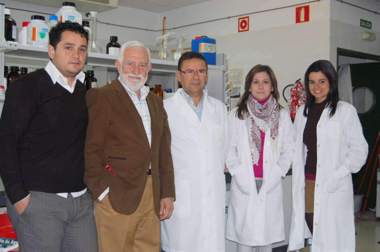 Investigadores del Departamento de Ingeniería Química y Química Inorgánica de la Universidad de Córdoba. Imagen: Fundación Descubre