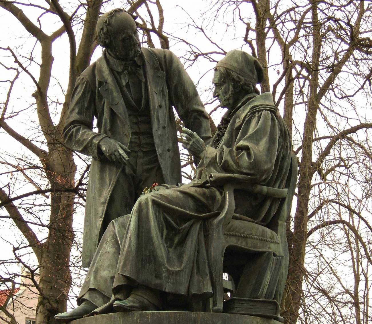 Monumento a Gaus y Weber en Gotinga. / Wikipedia