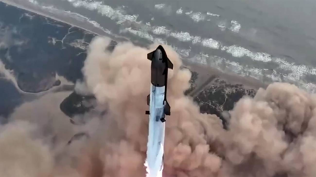 El cohete Starship de SpaceX completa su primer regreso desde el espacio
