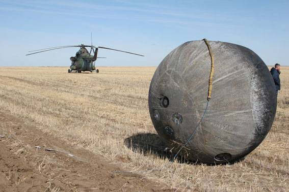 The Foton-M3 capsule immediately after landing