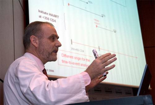 Dr. Josep Mª Miró durante la presentación del trabajo