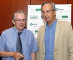 De izq. a dcha: el Dr. Josep Maria Gatell y el Dr. Bonaventura Clotet