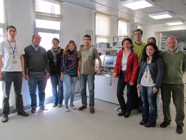 Grupo de investigadores del Instituto de Microelectrónica de Sevilla (IMSE-CNM-CSIC)