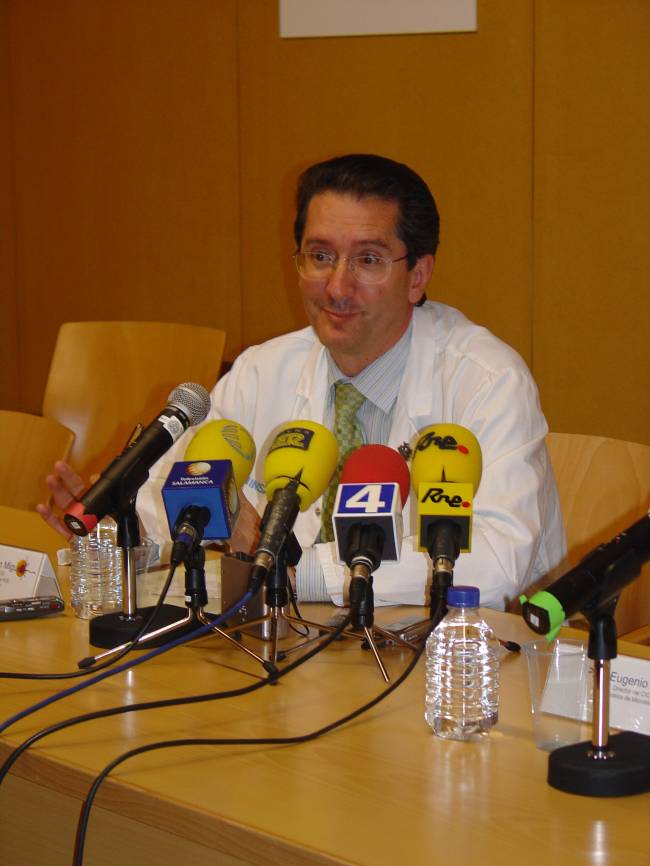 El investigador Jesús San Miguel durante una rueda de prensa