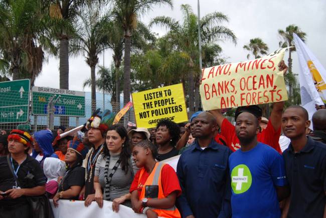 Miles de personas piden en Durbán (Sudáfrica) justicia climática