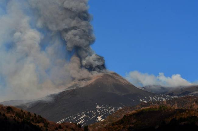 El volcán italiano Etna