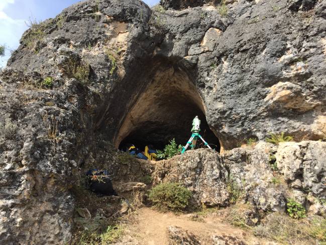 Cueva de los Torrejones